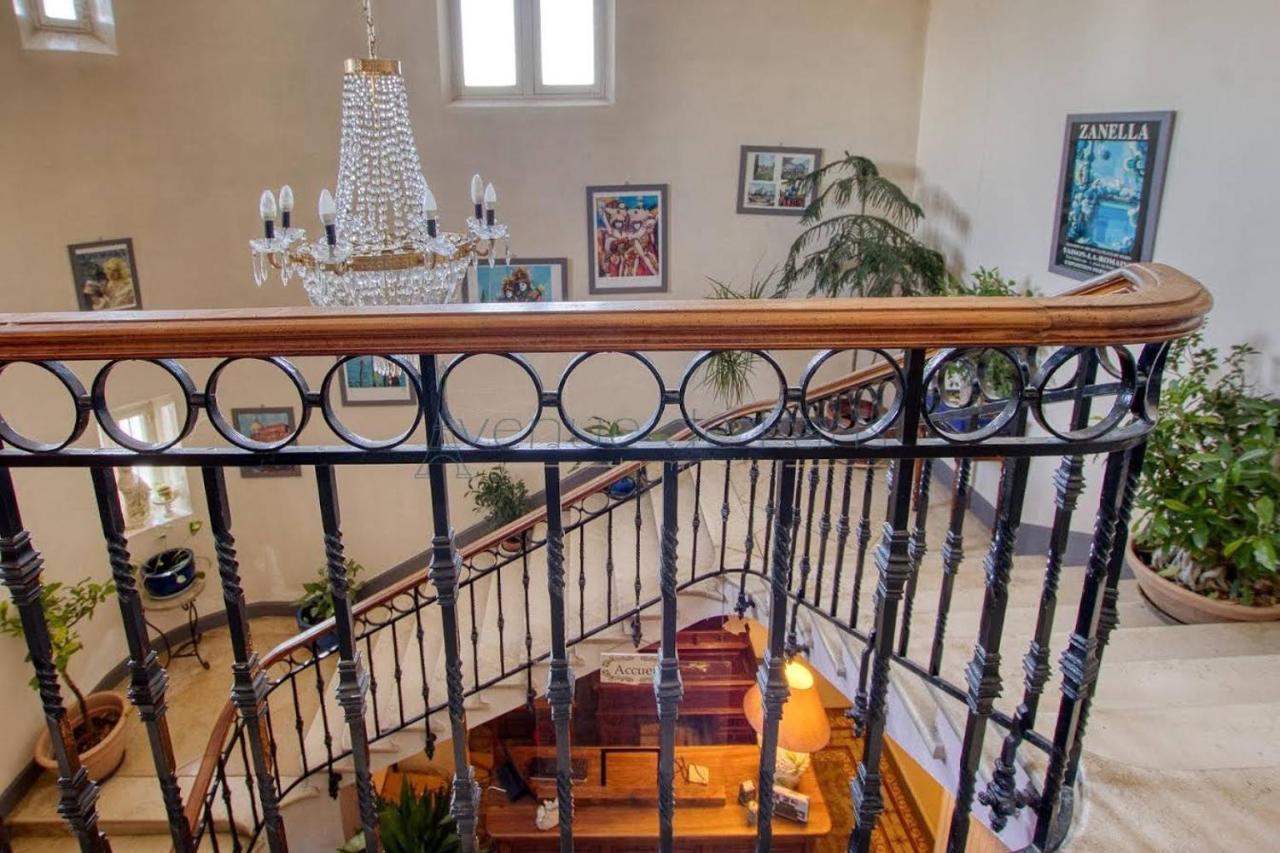 Le Mogador Chateau Du Martinet Violès Exteriér fotografie